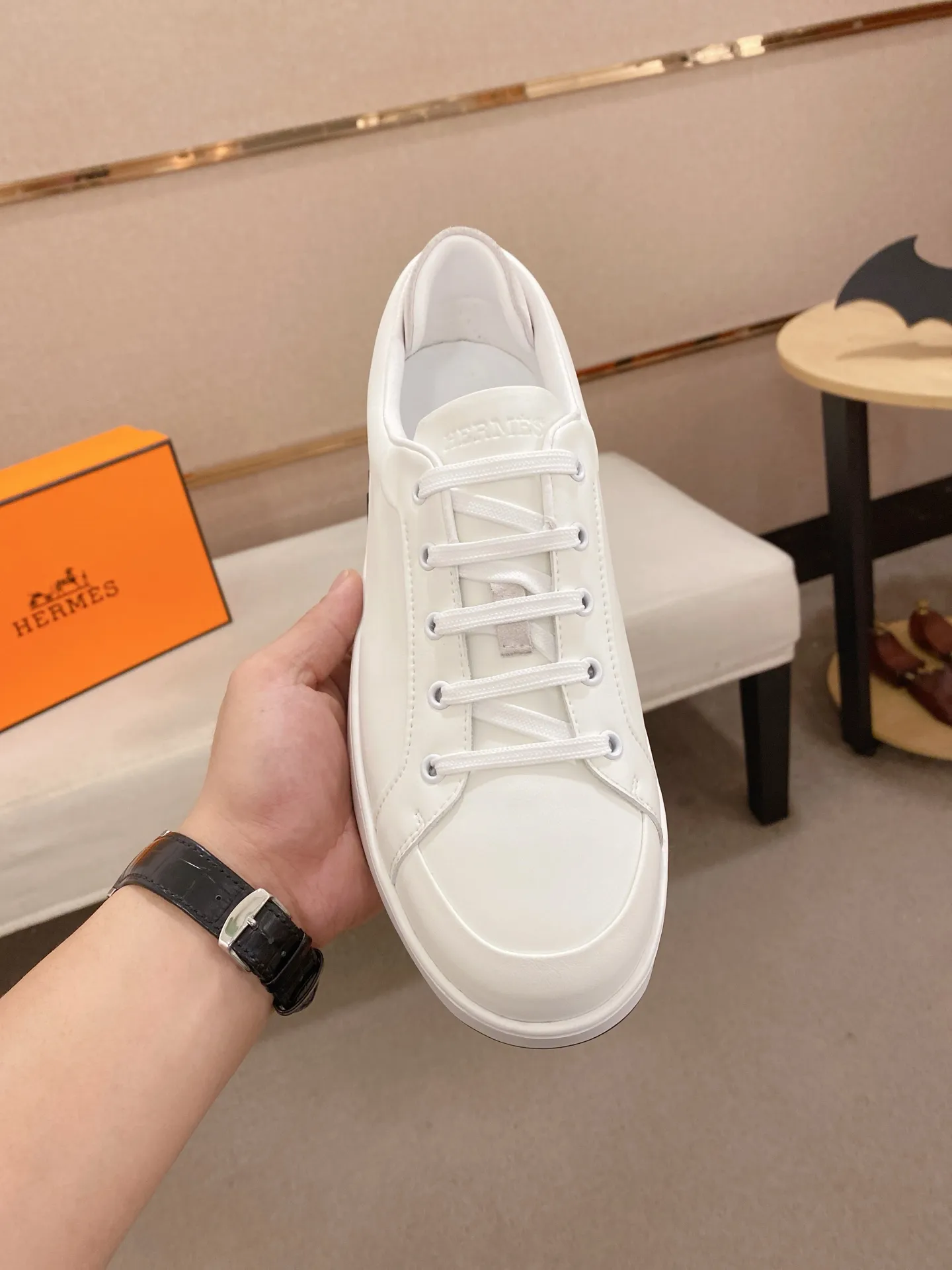 Men's clothing and shoes💰: 442💰《HERMES》【Classic original single version】Hermès; top 🔝purchase agent🔍🔍men's latest 🇺🇸 counter sales simultaneously, imported from Italy original ▲▲cowhide ▲▲ (high-end, nobility, class) ) Exquisite workmanship (Italian 🇮🇹 imported water-dyed 🐂 cowhide lining) sole: original sole provided by the original factory, ⚠️exclusive double-layer activity·TPR·rubber·combined molded outsole; super comfortable·wear-resistant·non-slip·environmental protection The real thing is more beautiful if you take the real thing (high quality, follow the order). You can enter and exit the counter at will * Number of yards: 38-44 (45 can be customized and cannot be returned or exchanged)